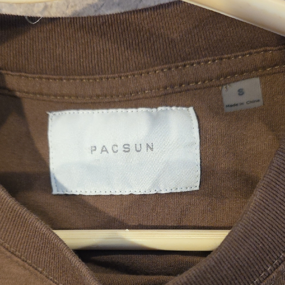 (J45) PacSun Brown Renaissance Graphic Tee - Picture 3 of 3